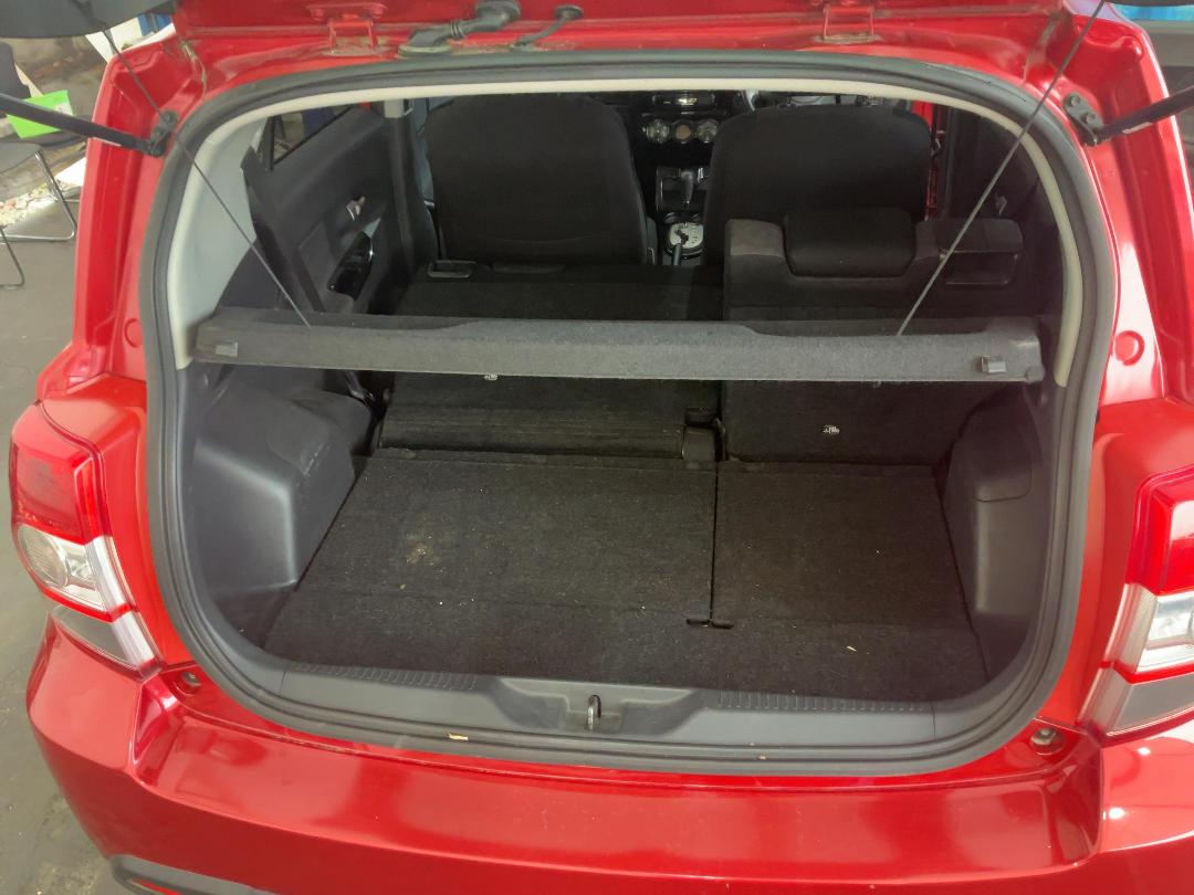 Photo '22' of Toyota IST