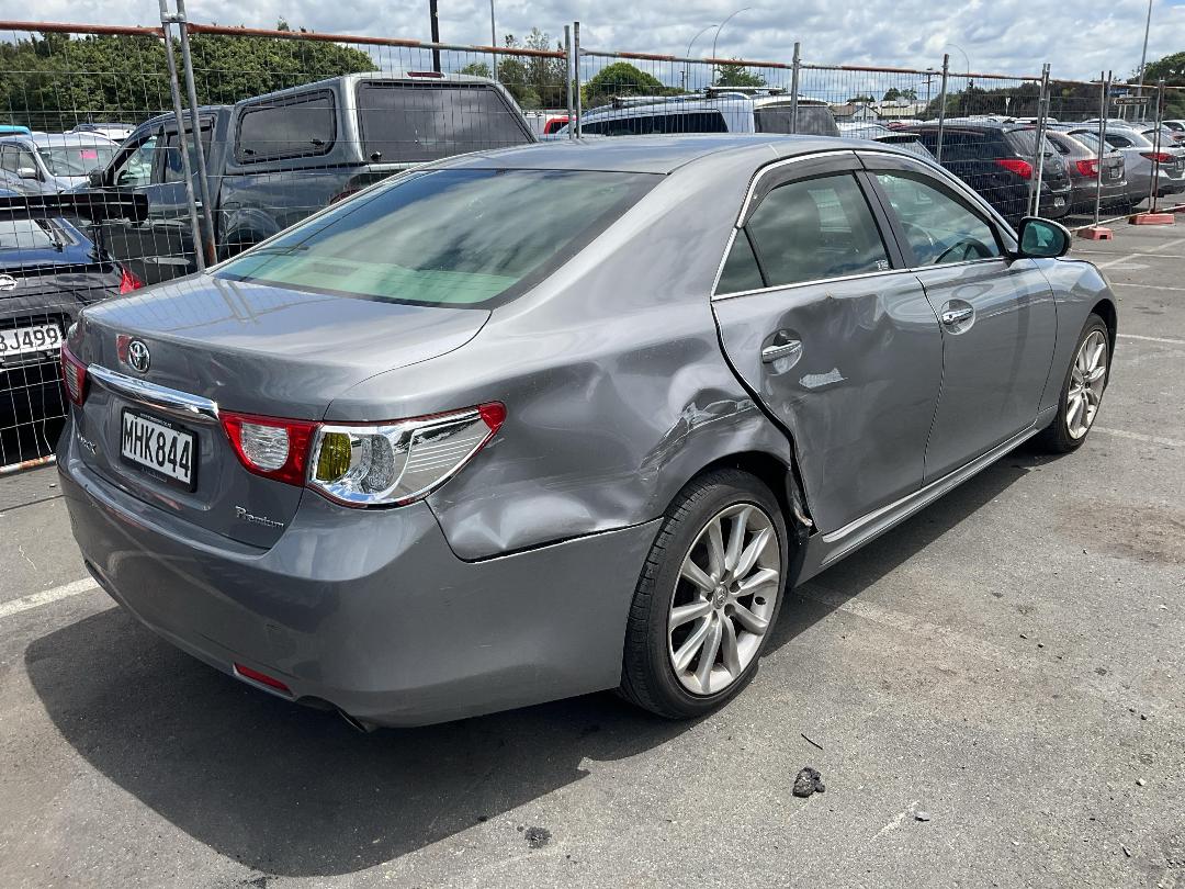 Photo '4' of Toyota Markx Photo '4' of Toyota Markx