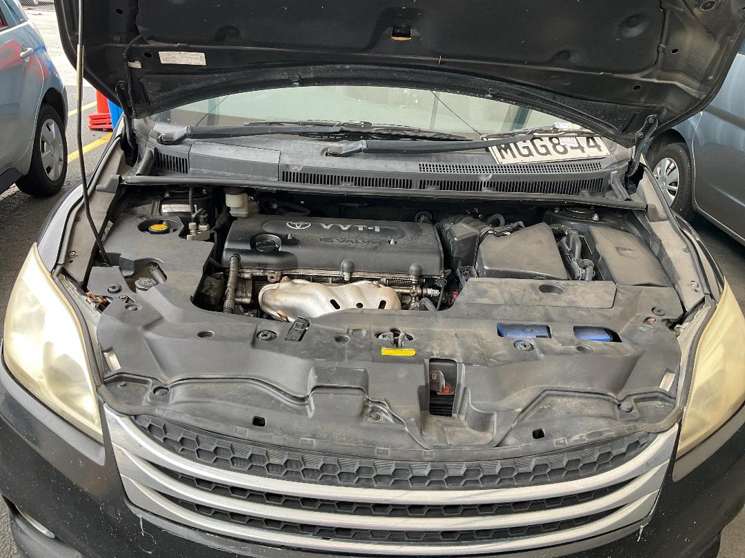 Photo '30' of Toyota Markx ZIO