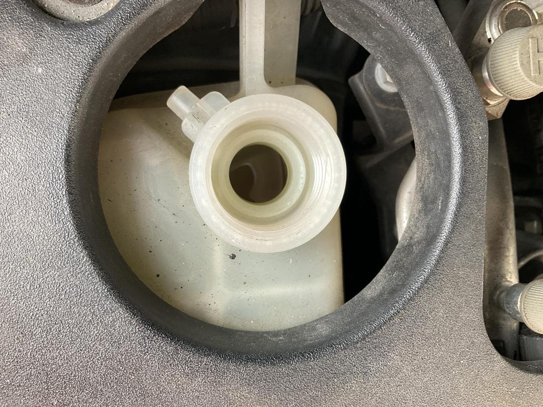 Photo '33' of Toyota Markx ZIO