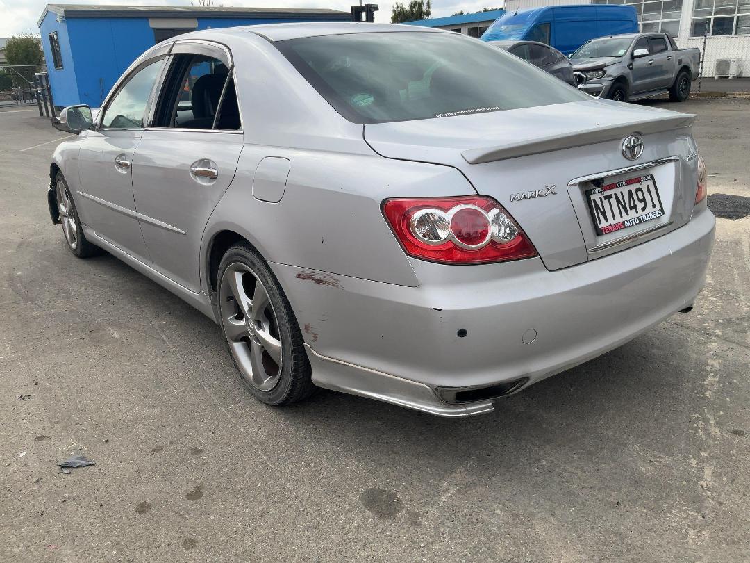 Photo '4' of Toyota Markx