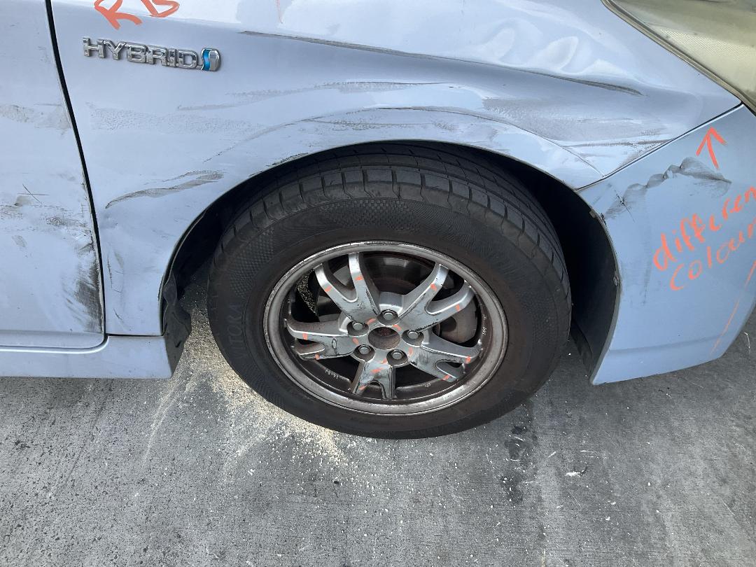 Photo '2' of Toyota Prius