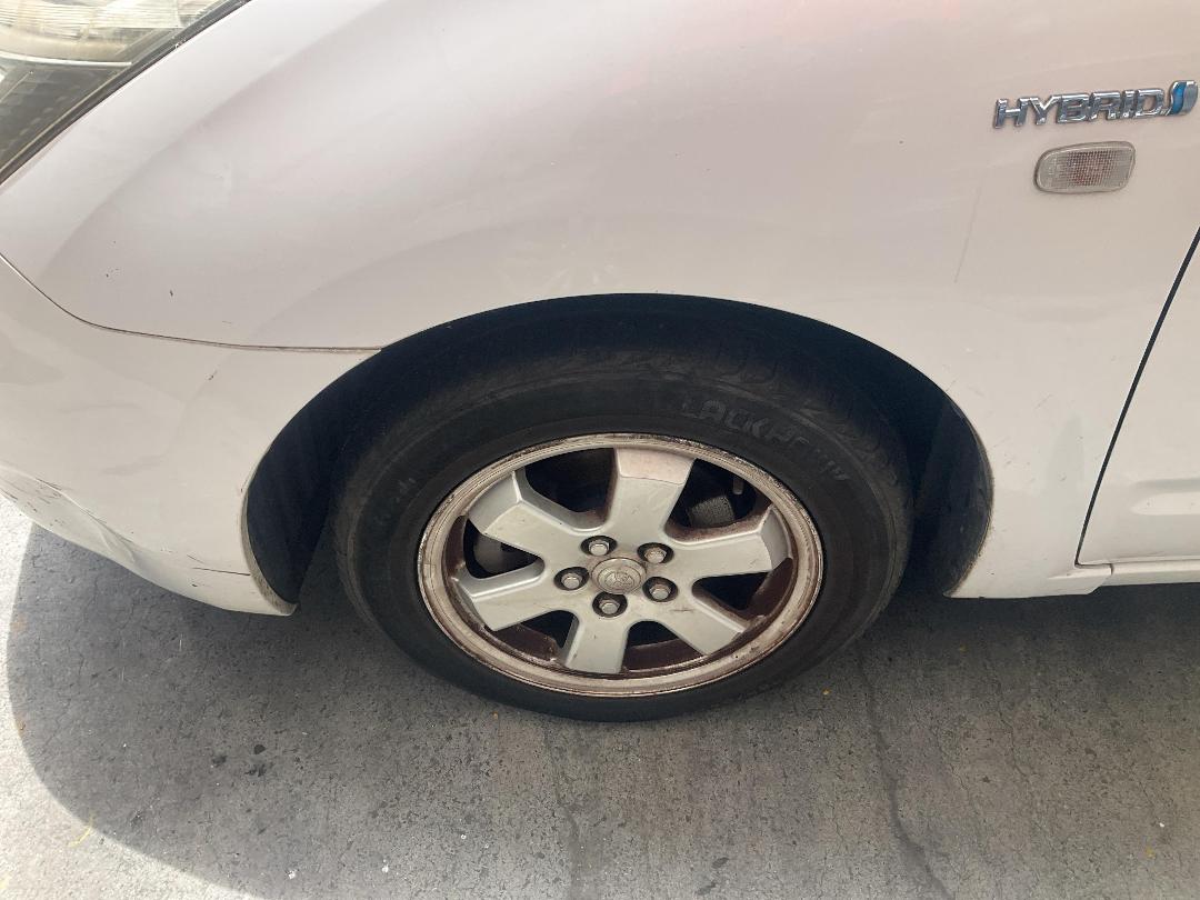 Photo '17' of Toyota Prius Hybrid Photo '17' of Toyota Prius Hybrid