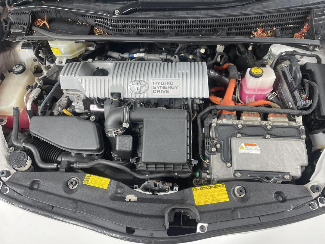 Photo '13' of Toyota Prius