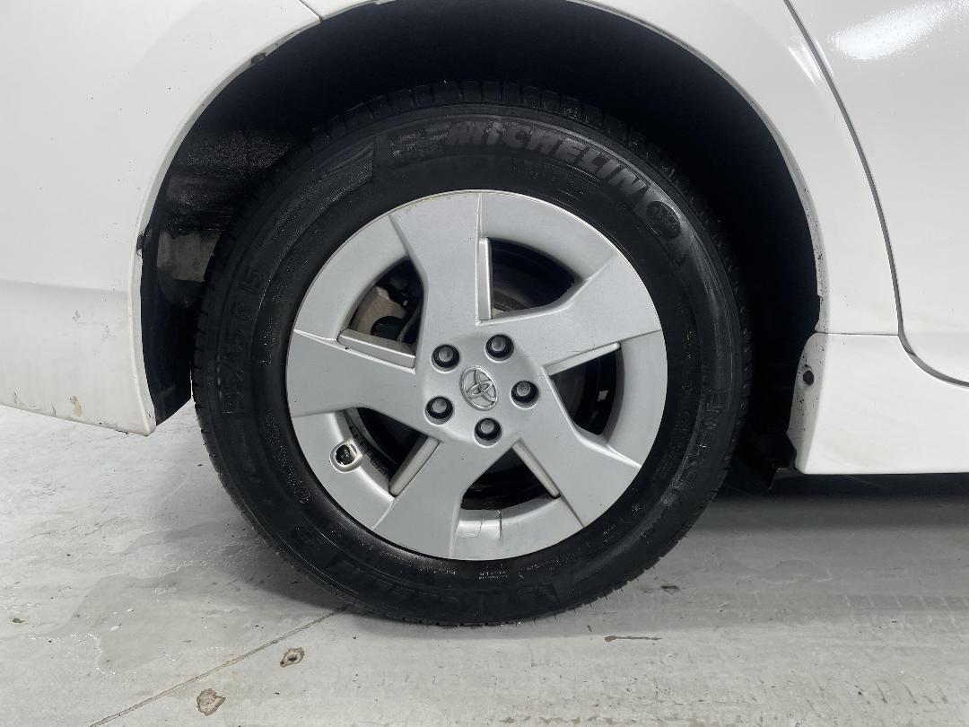 Photo '12' of Toyota Prius