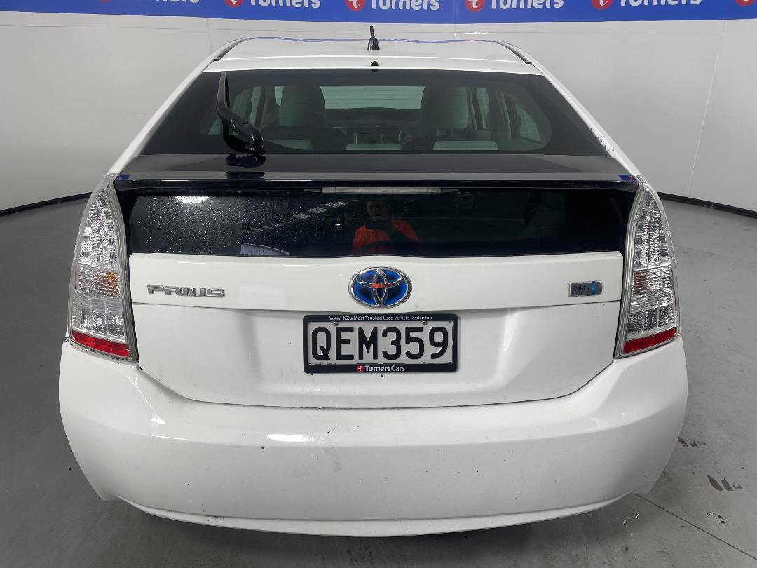 Photo '6' of Toyota Prius