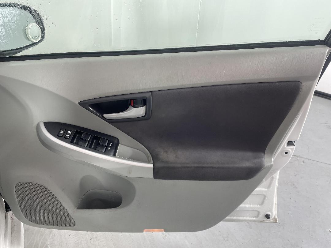 Photo '15' of Toyota Prius