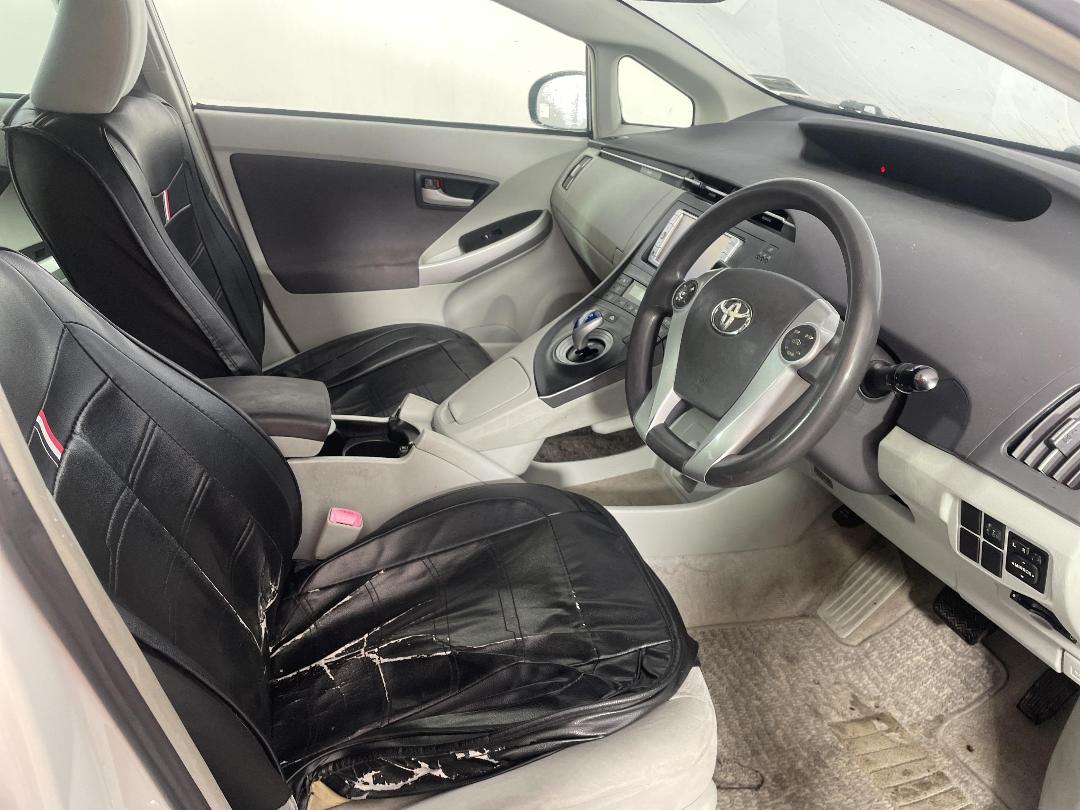 Photo '16' of Toyota Prius