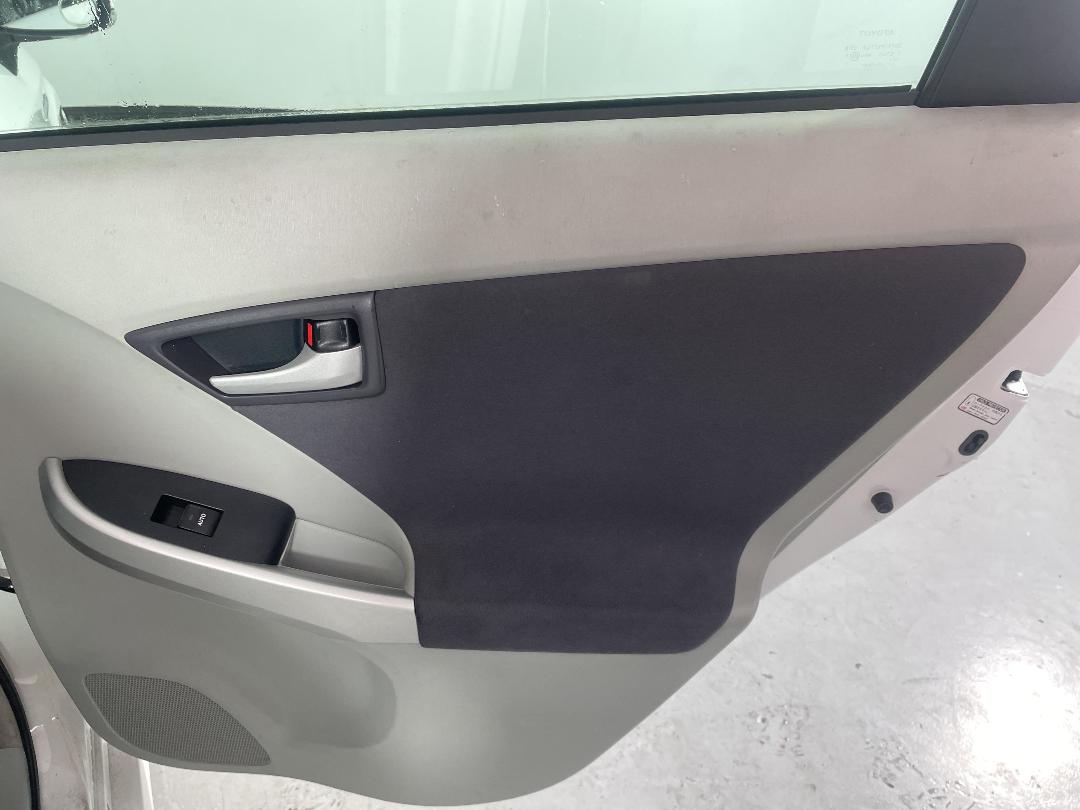 Photo '19' of Toyota Prius