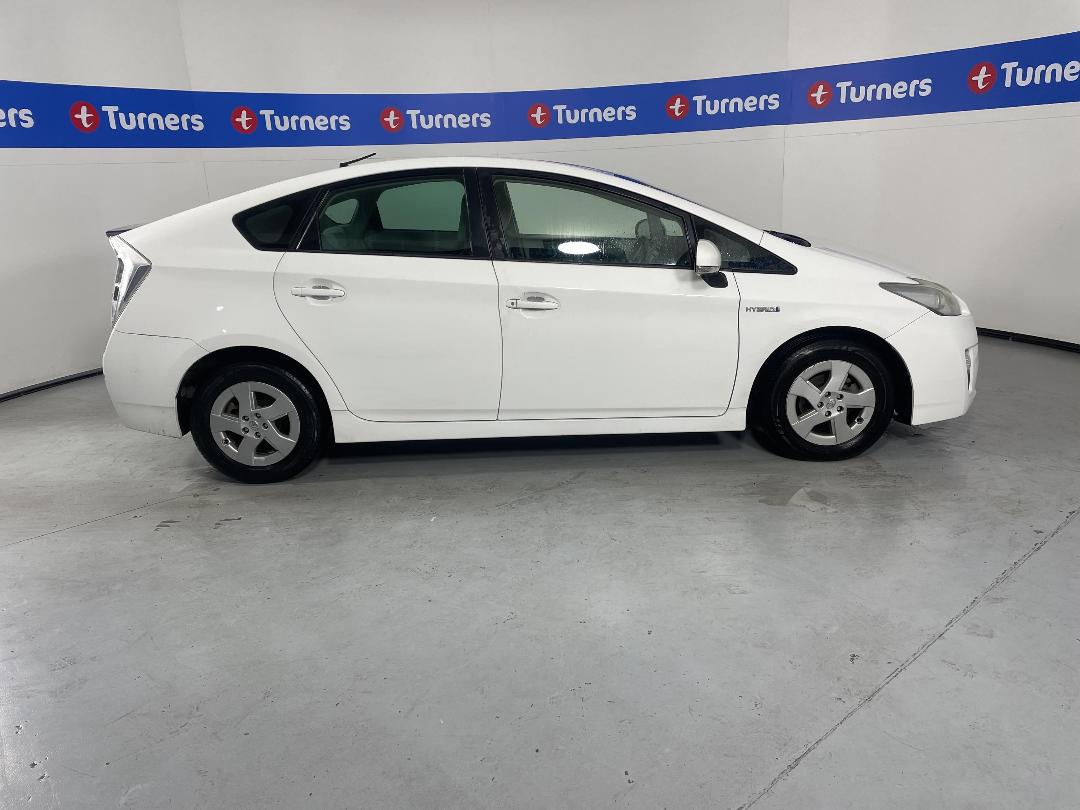 Photo '23' of Toyota Prius