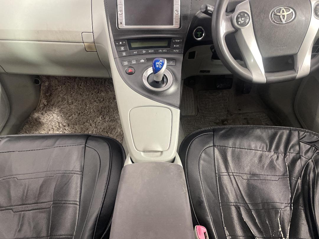 Photo '18' of Toyota Prius