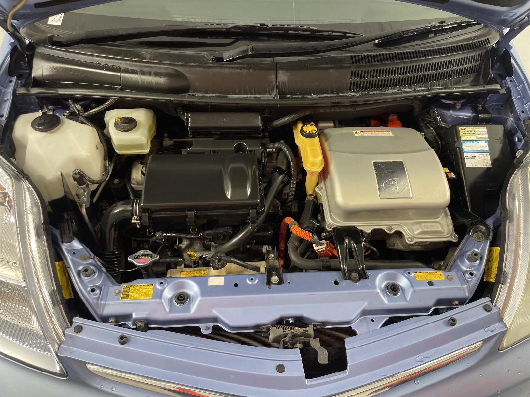 Photo '13' of Toyota Prius