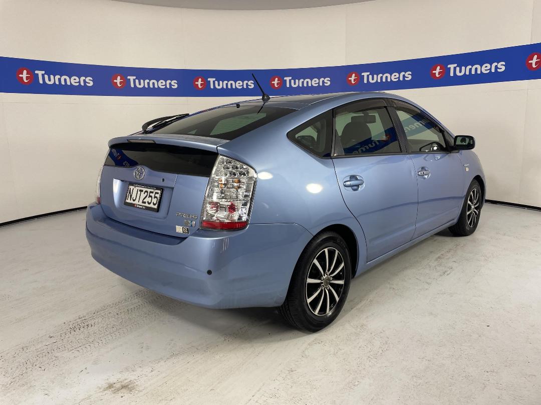 Photo '7' of Toyota Prius