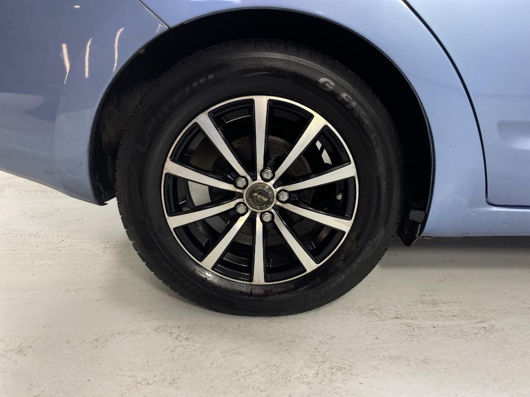 Photo '12' of Toyota Prius