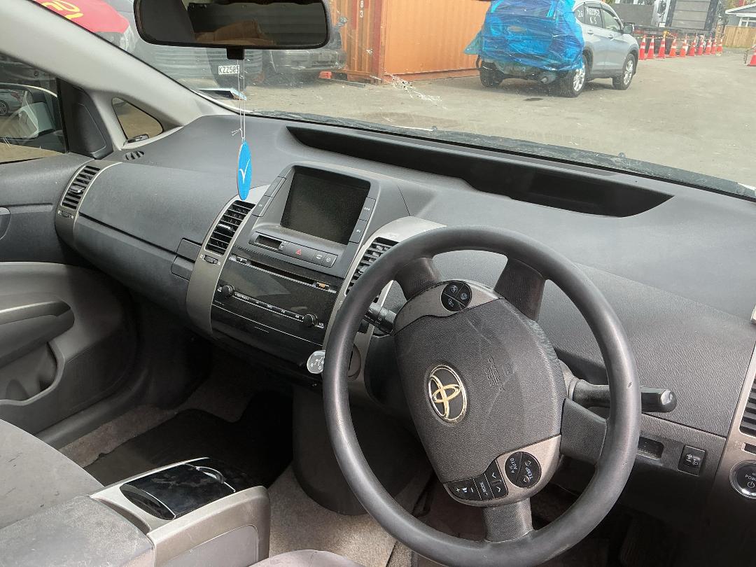 Photo '14' of Toyota Prius Hybrid