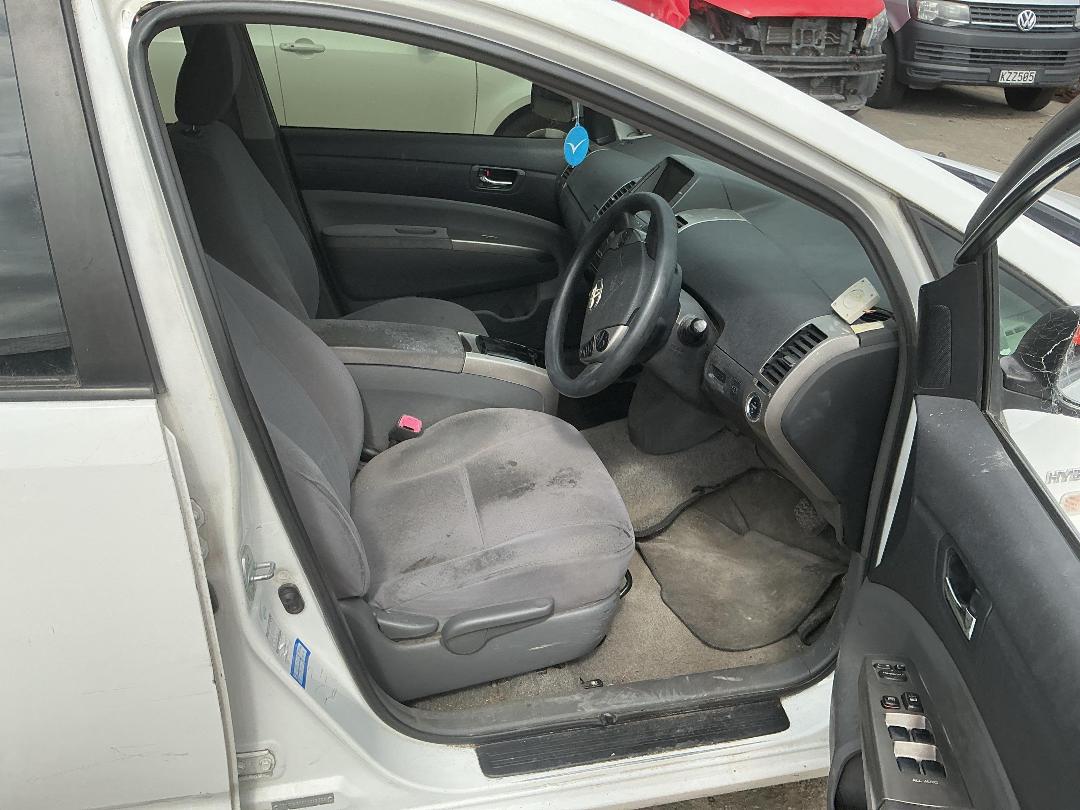 Photo '15' of Toyota Prius Hybrid