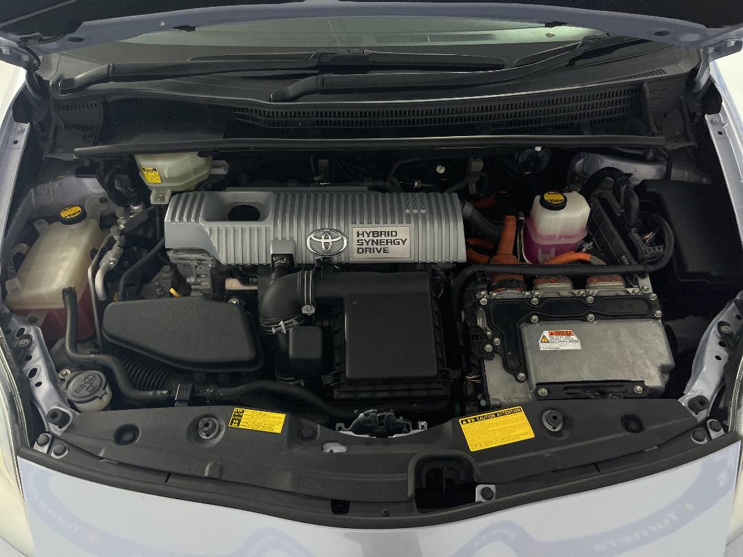 Photo '13' of Toyota Prius