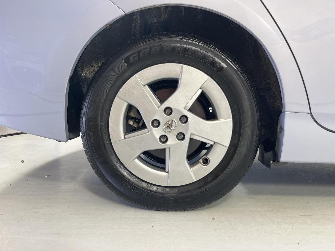 Photo '12' of Toyota Prius