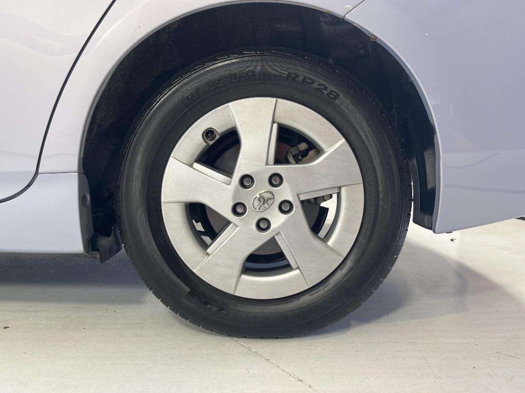 Photo '11' of Toyota Prius