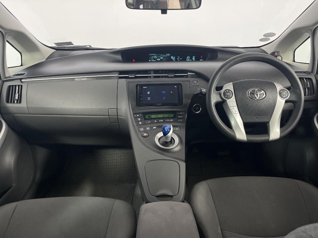Photo '17' of Toyota Prius