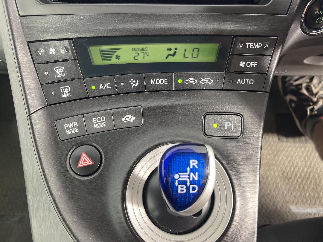 Photo '27' of Toyota Prius