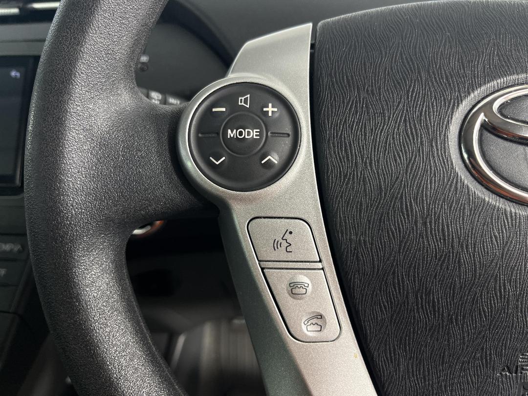 Photo '24' of Toyota Prius