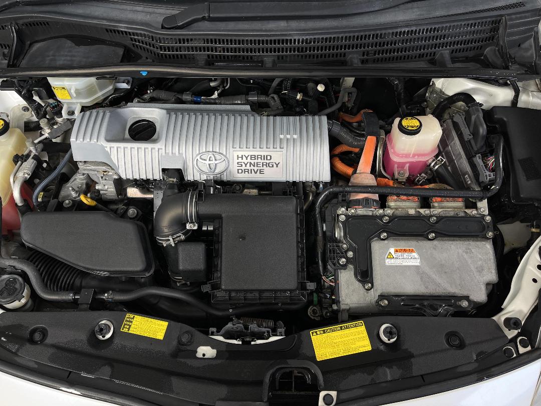 Photo '13' of Toyota Prius