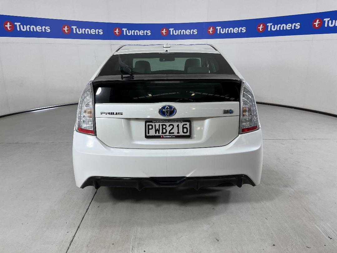Photo '6' of Toyota Prius