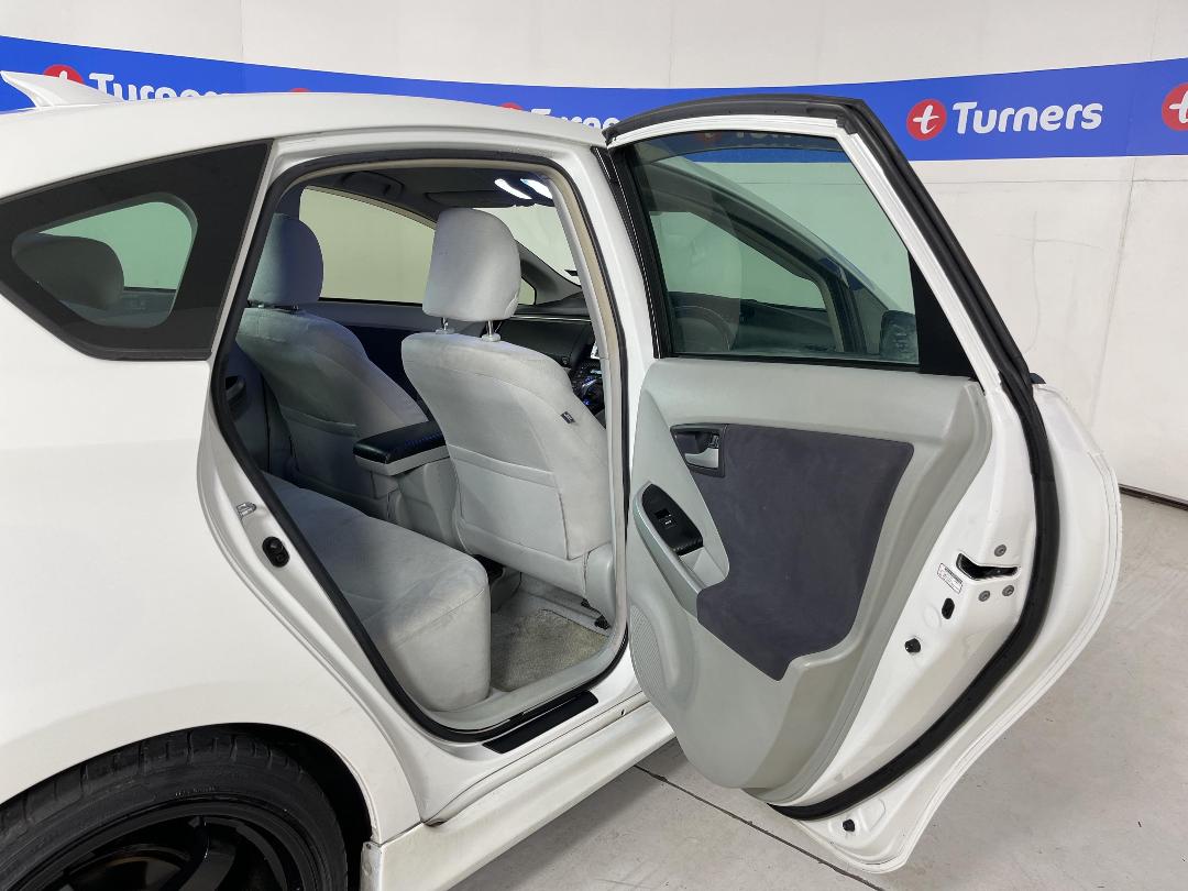 Photo '19' of Toyota Prius