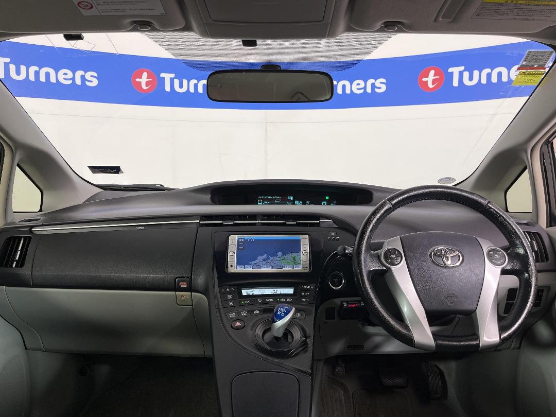 Photo '17' of Toyota Prius