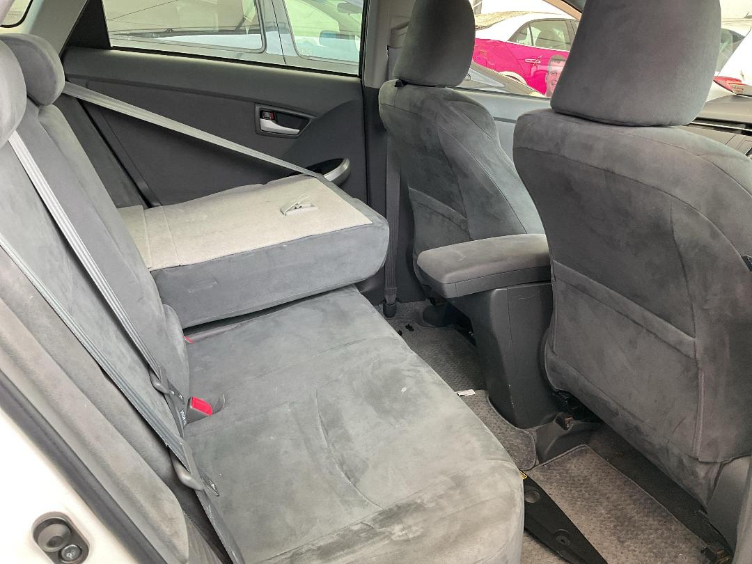 Photo '6' of Toyota Prius Hybrid