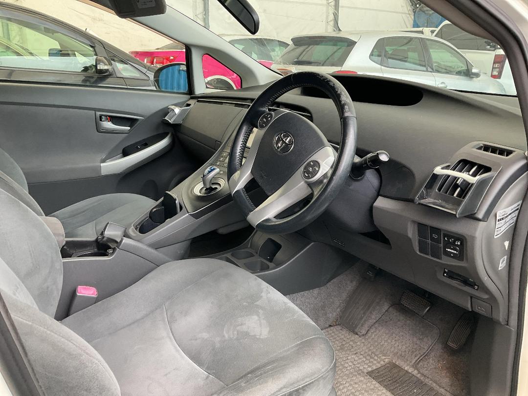 Photo '7' of Toyota Prius Hybrid