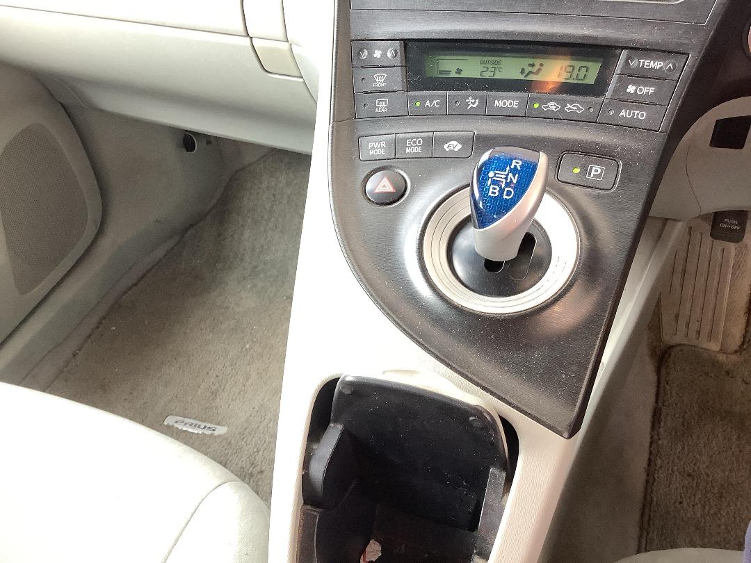 Photo '15' of Toyota Prius Photo '15' of Toyota Prius