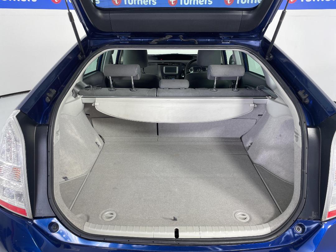 Photo '14' of Toyota Prius