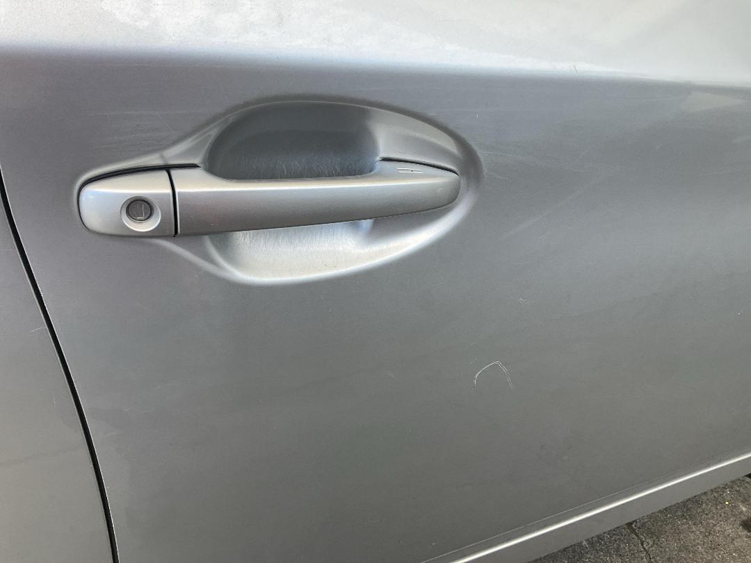 Photo '28' of Toyota Prius