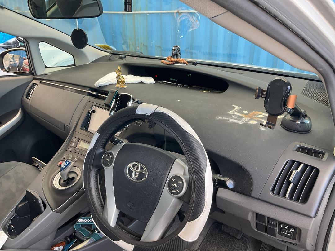 Photo '33' of Toyota Prius