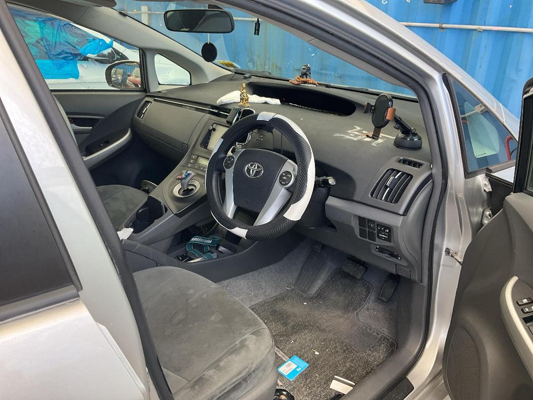 Photo '38' of Toyota Prius