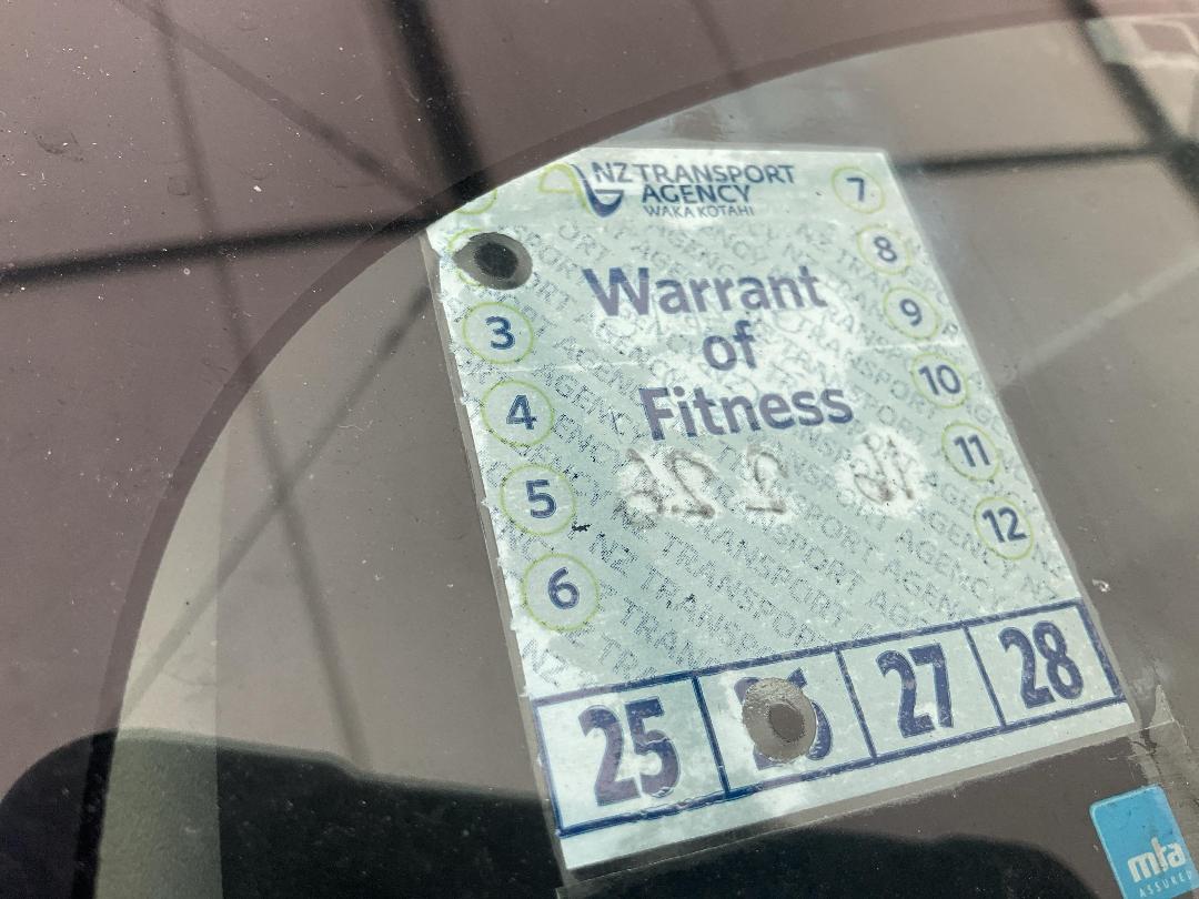 Photo '44' of Toyota Prius