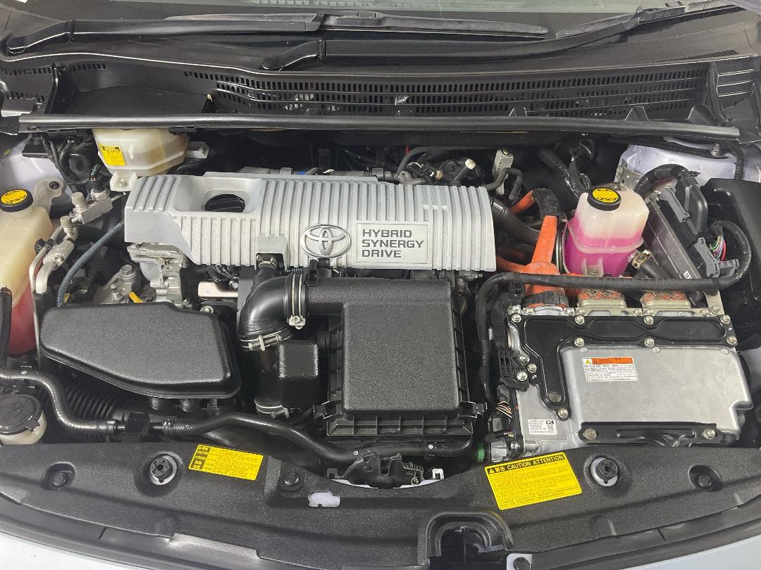 Photo '13' of Toyota Prius