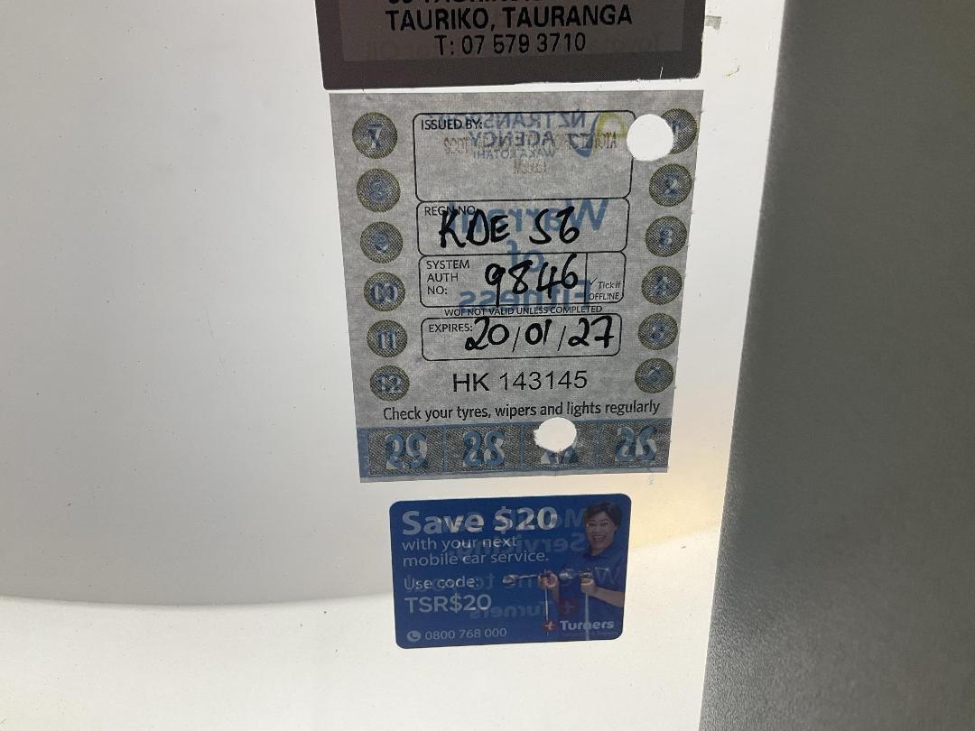 Photo '23' of Toyota Prius