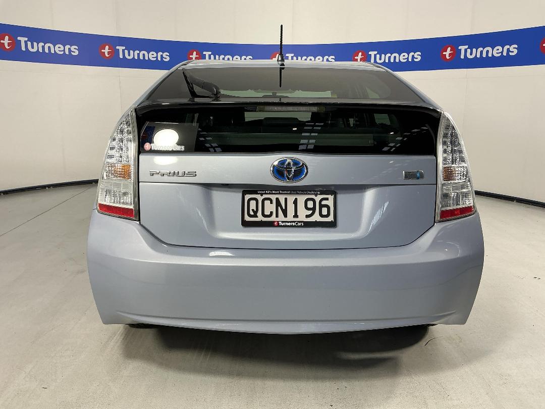 Photo '6' of Toyota Prius