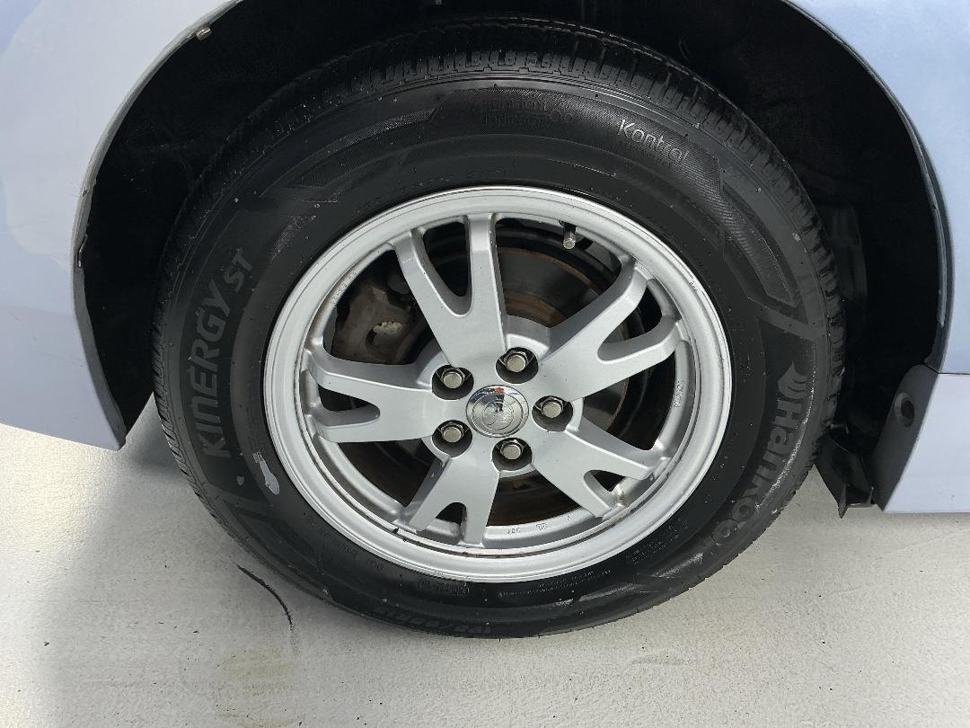 Photo '12' of Toyota Prius