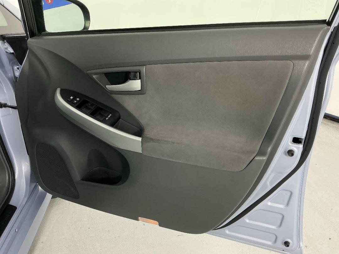 Photo '15' of Toyota Prius