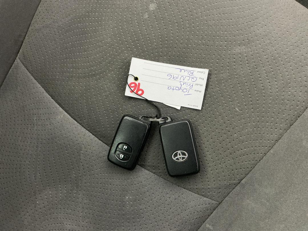 Photo '22' of Toyota Prius