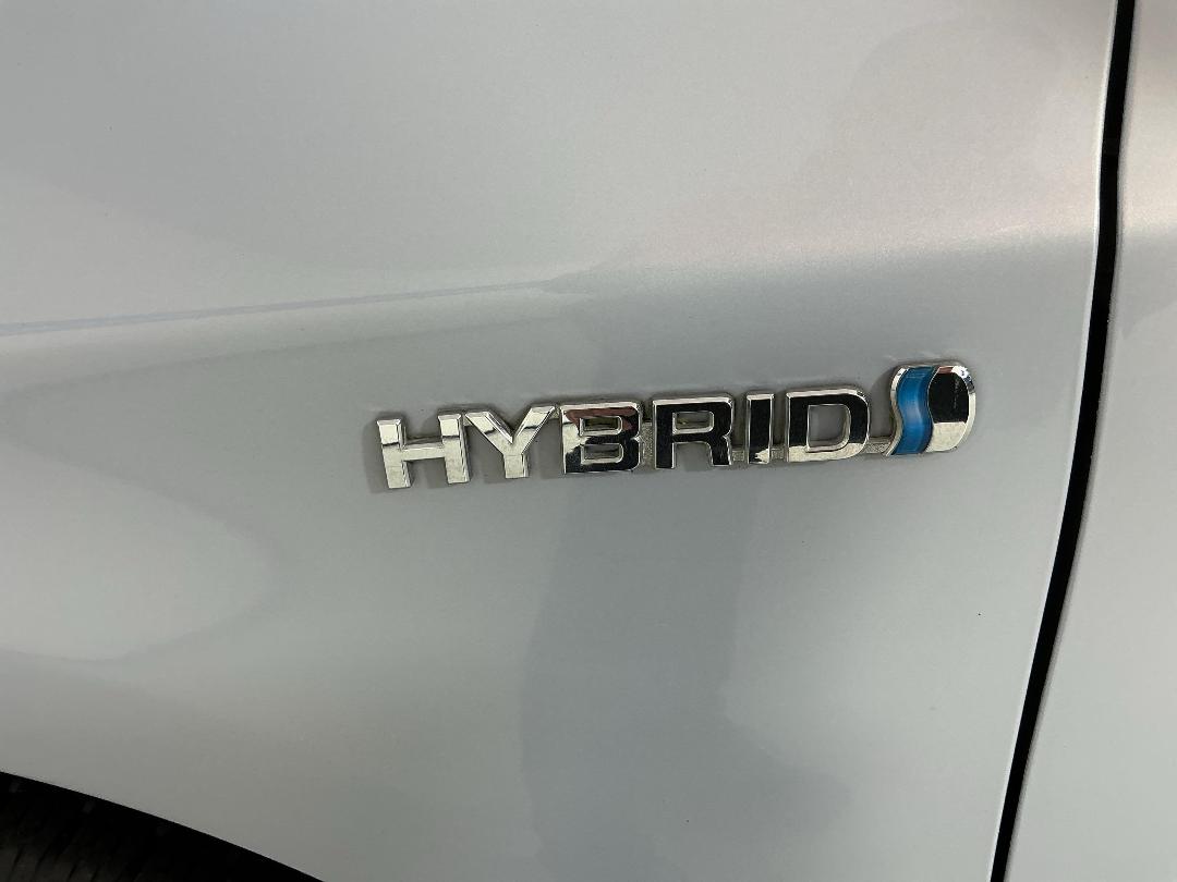 Photo '28' of Toyota Prius