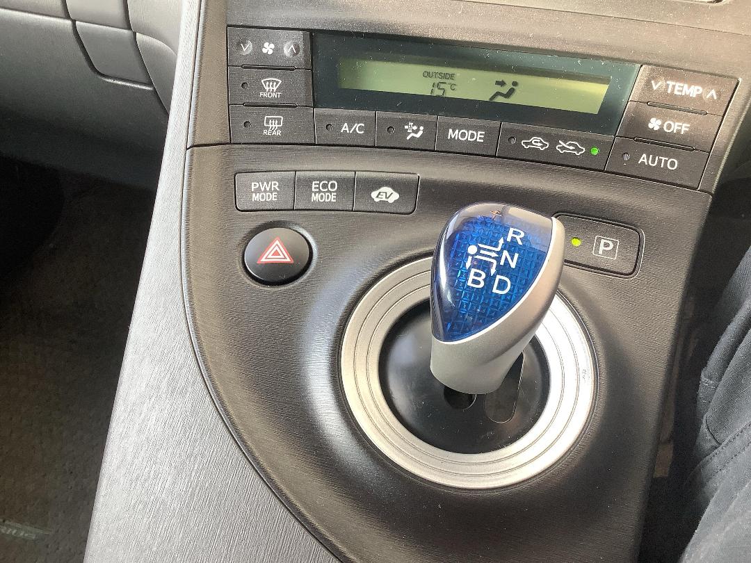 Photo '18' of Toyota Prius