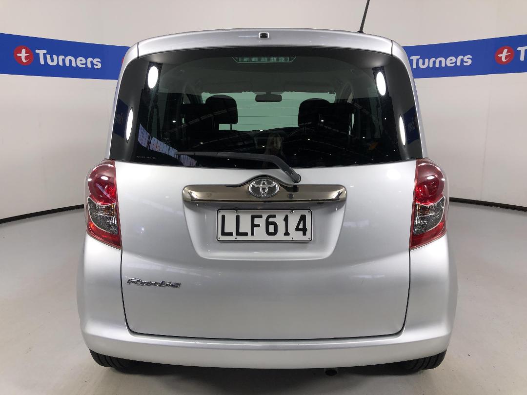 Photo '6' of Toyota Ractis Photo '6' of Toyota Ractis