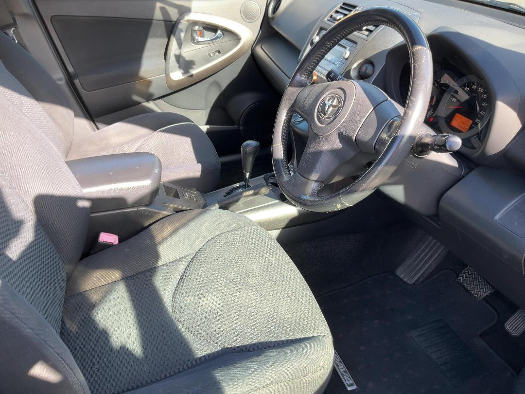 Photo '16' of Toyota Rav4 Photo '16' of Toyota Rav4