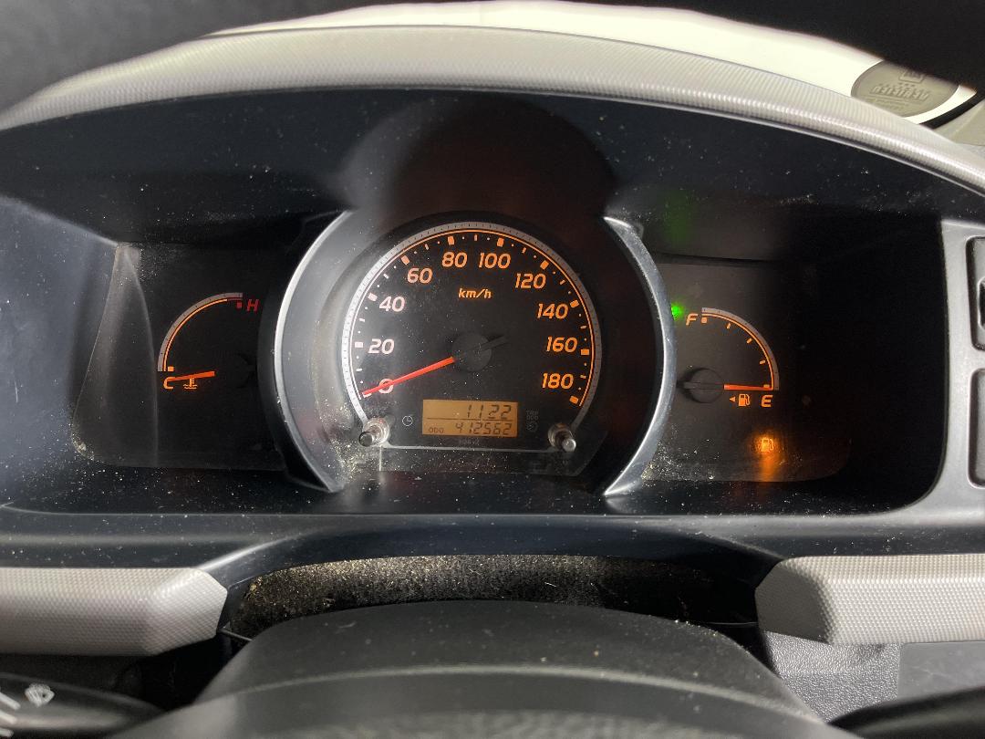 Photo '20' of Toyota Regius Photo '20' of Toyota Regius