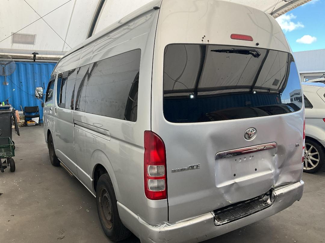 Photo '4' of Toyota Regius ACE